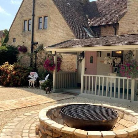 Piglet Lodge Pebworth ภายนอก รูปภาพ